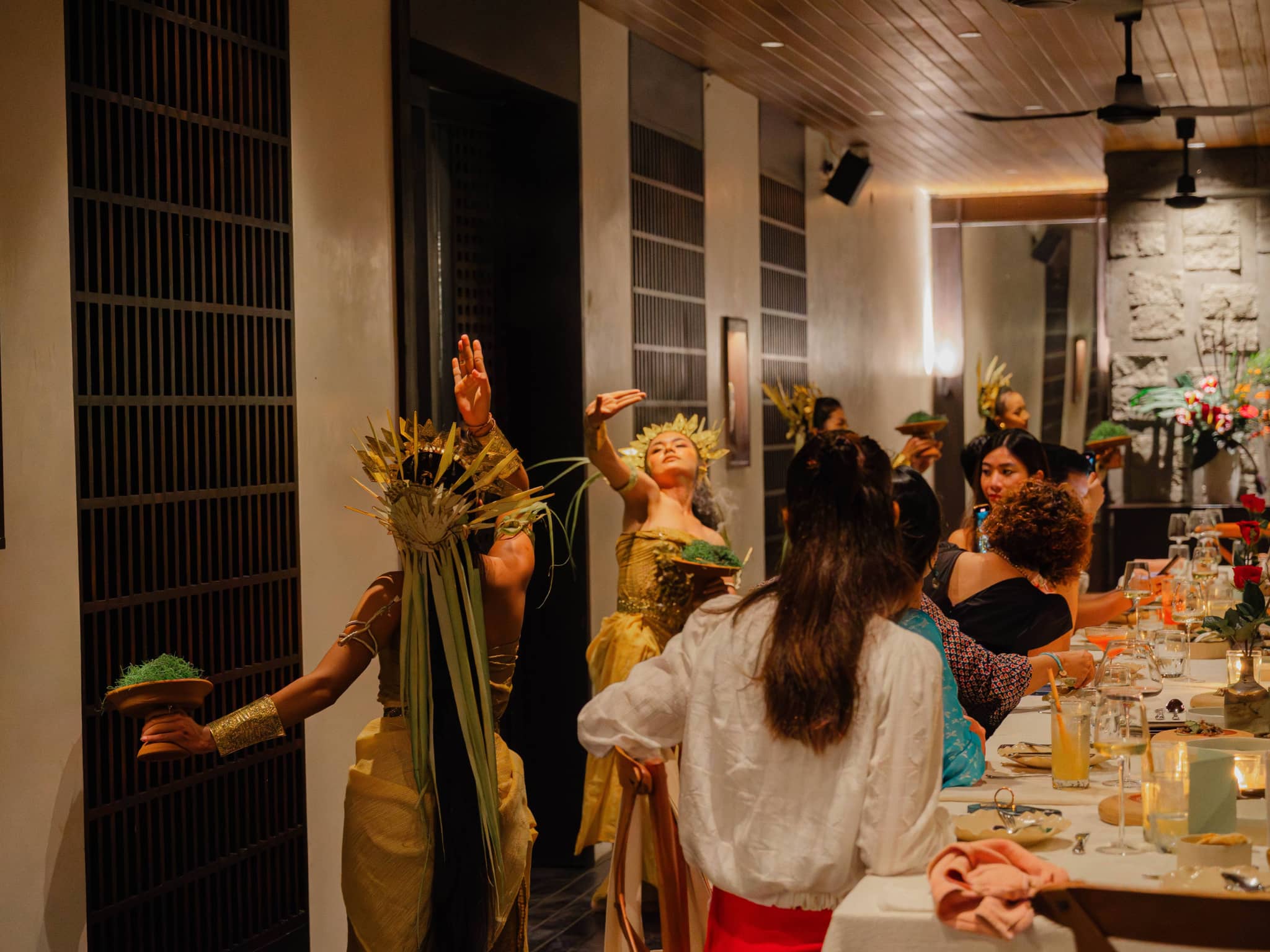 Dining Performance Restaurant with sunset view Ubud | Sayan Valley