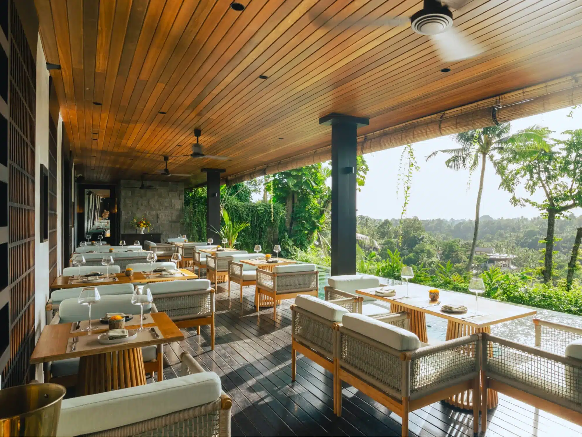 restaurant with jungle view in ubud